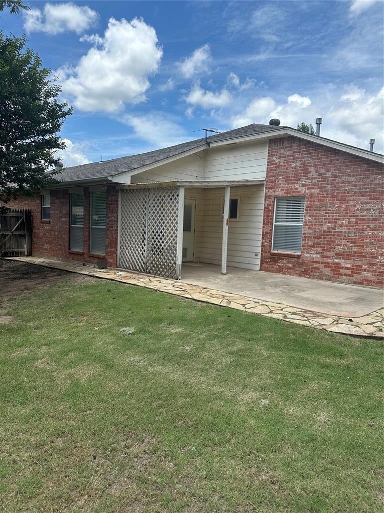 2807 Belknap Avenue - Photo 28