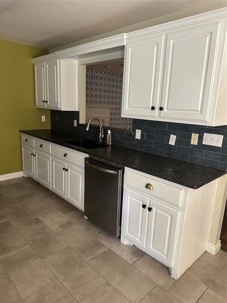 2807 Belknap Avenue - Photo 22