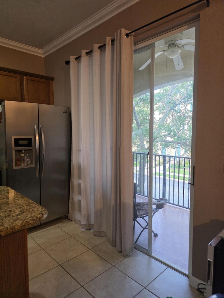 2866 S Oasis Drive - Photo 1