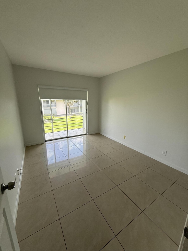 184 Easthampton H - Photo 11