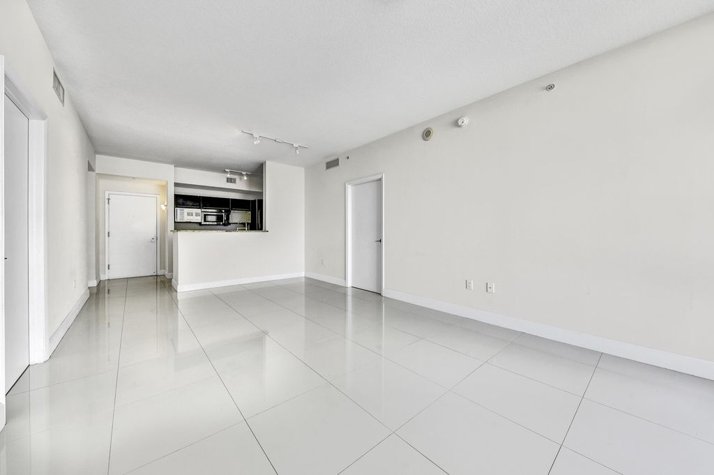 550 Okeechobee Boulevard - Photo 4