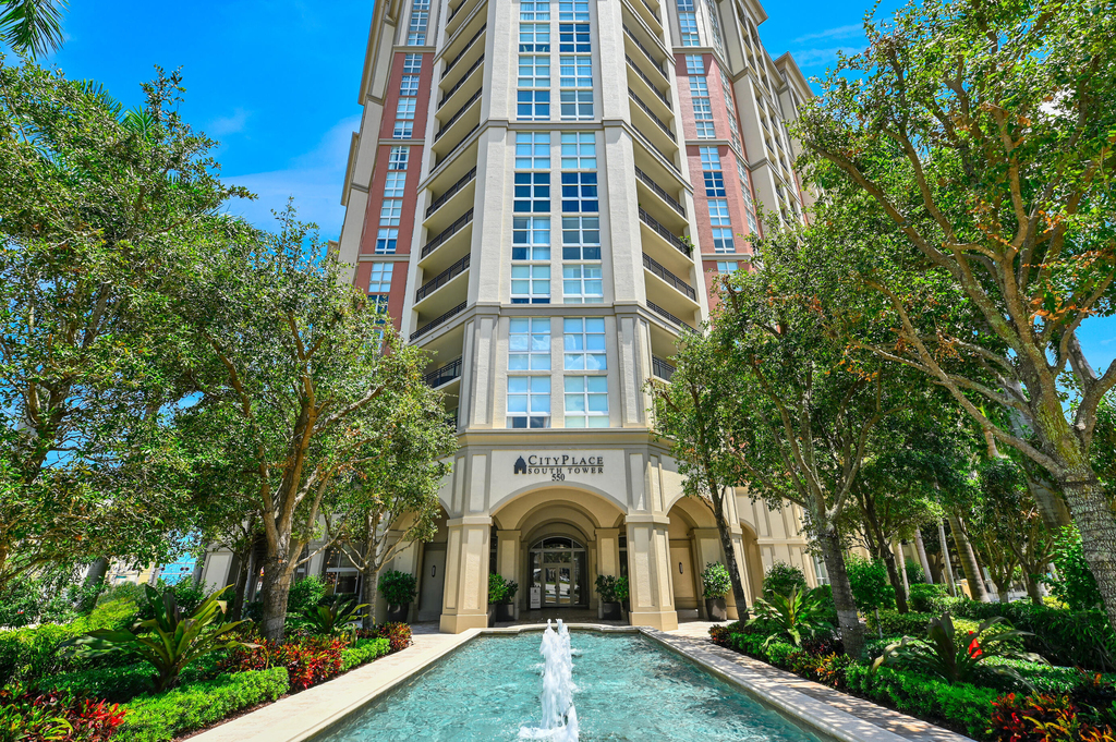 550 Okeechobee Boulevard - Photo 0