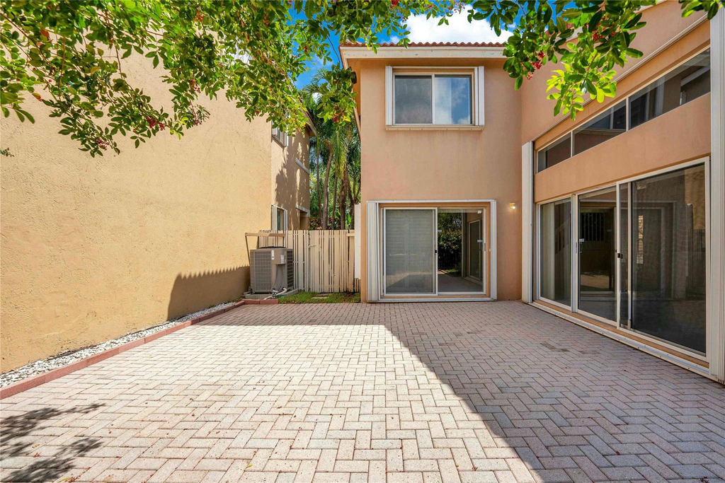 1840 Sweetbay Way - Photo 44