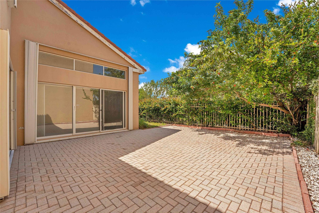1840 Sweetbay Way - Photo 42