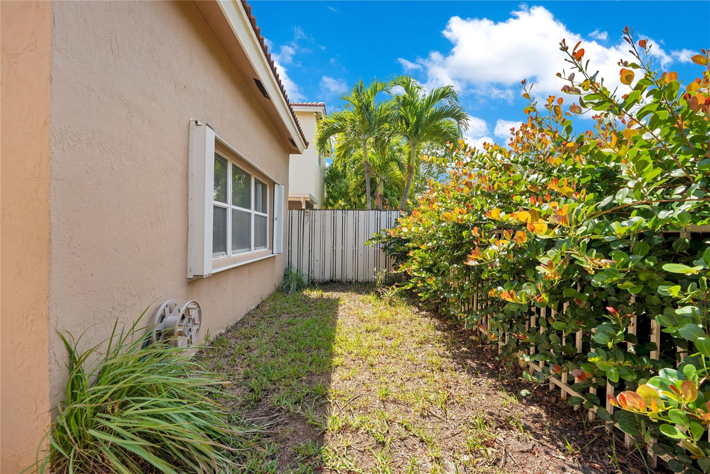1840 Sweetbay Way - Photo 47