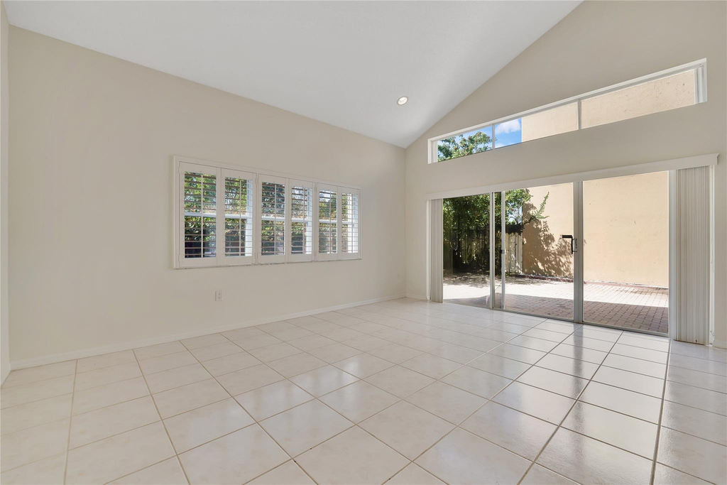 1840 Sweetbay Way - Photo 8