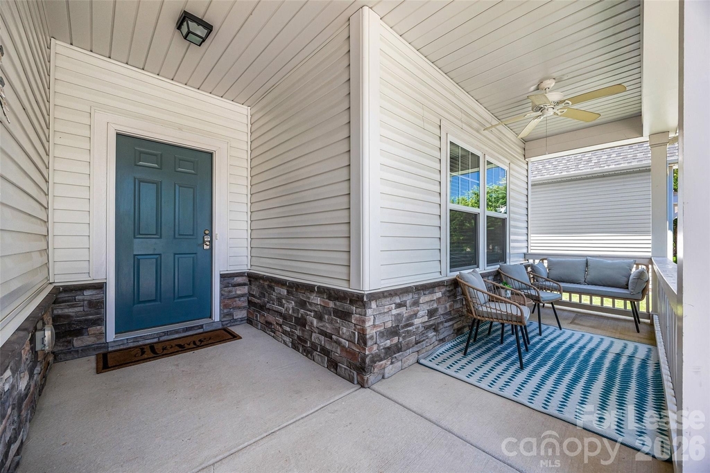 2316 Celandine Way - Photo 2