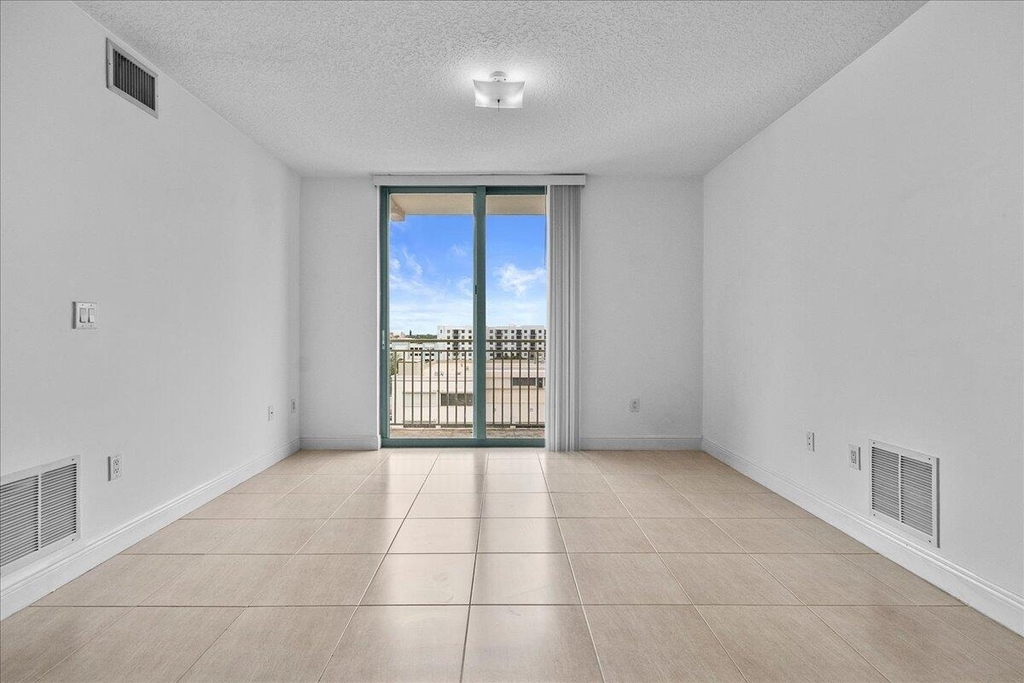 610 Clematis Street - Photo 10