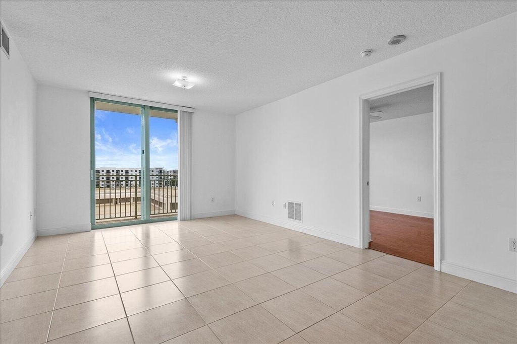 610 Clematis Street - Photo 6