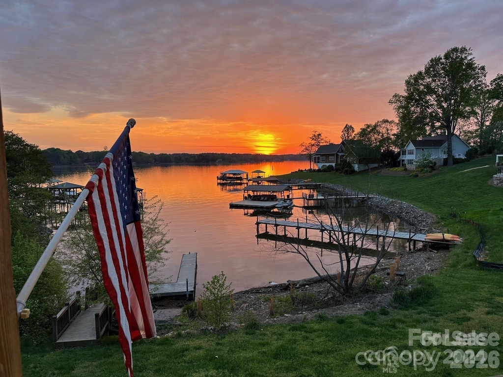 137 Fern Haven Lane - Photo 1