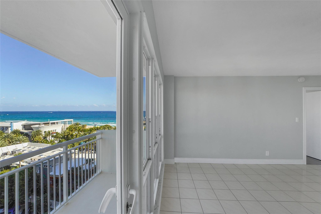 133 N Pompano Beach Boulevard - Photo 9