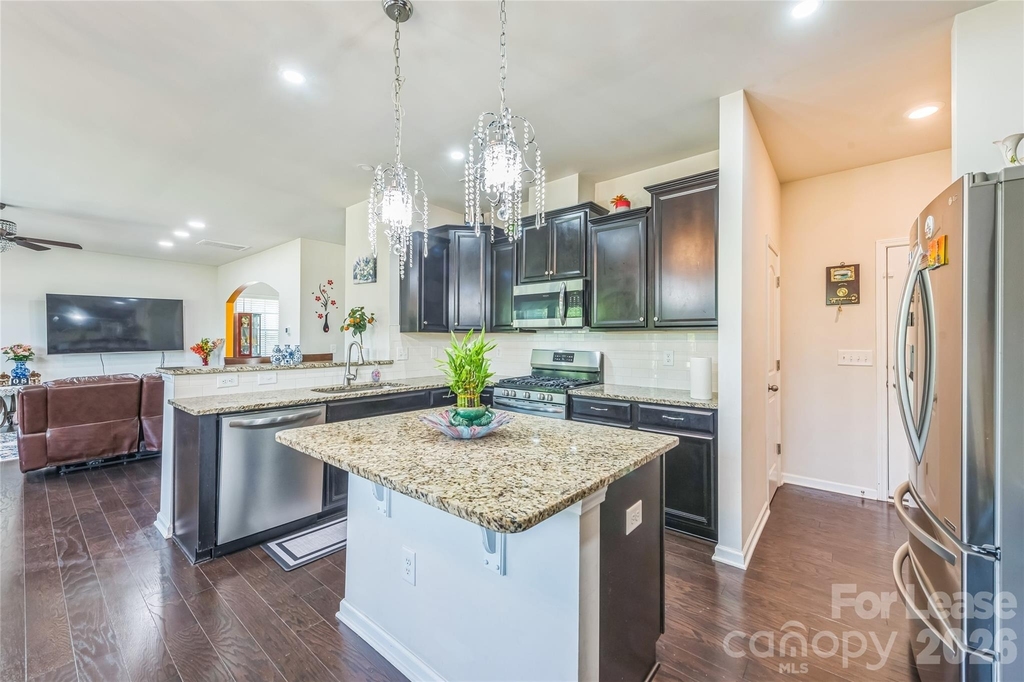 1012 Leland Drive - Photo 11