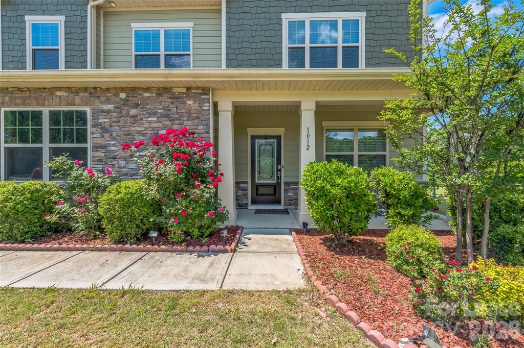 1012 Leland Drive - Photo 1