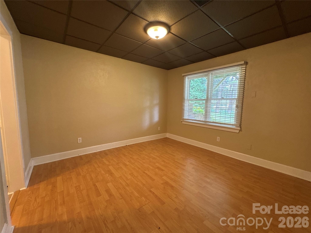 8024 Bradford Lane - Photo 9