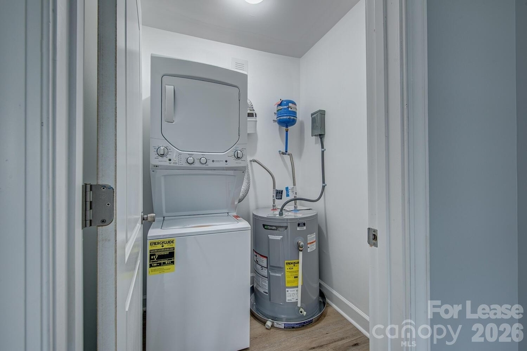 1048 Avondale Road - Photo 5
