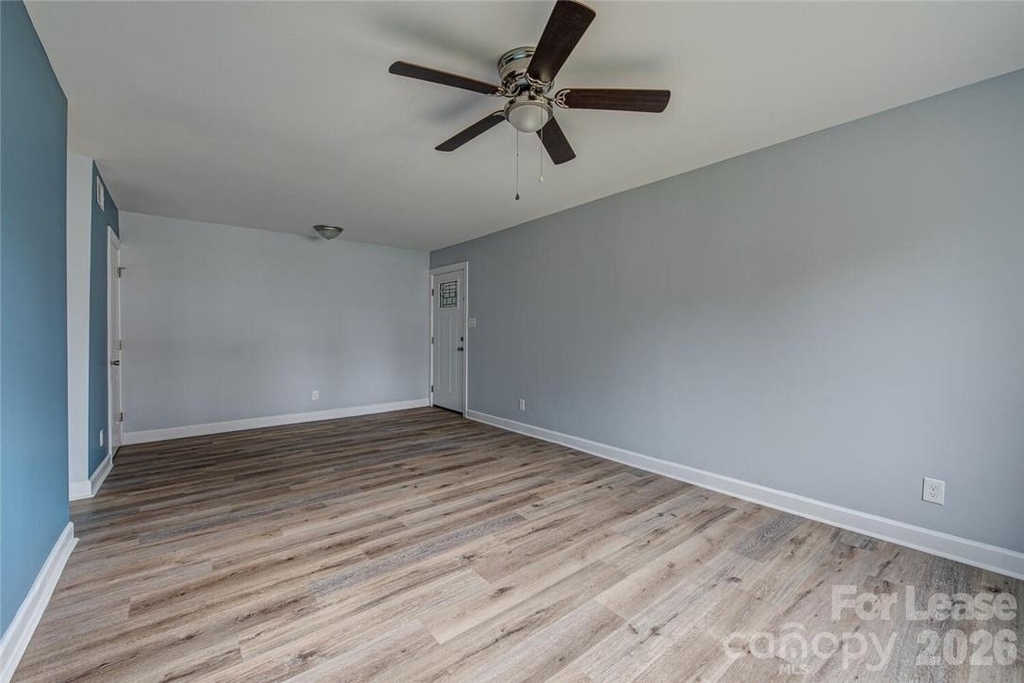 1048 Avondale Road - Photo 9