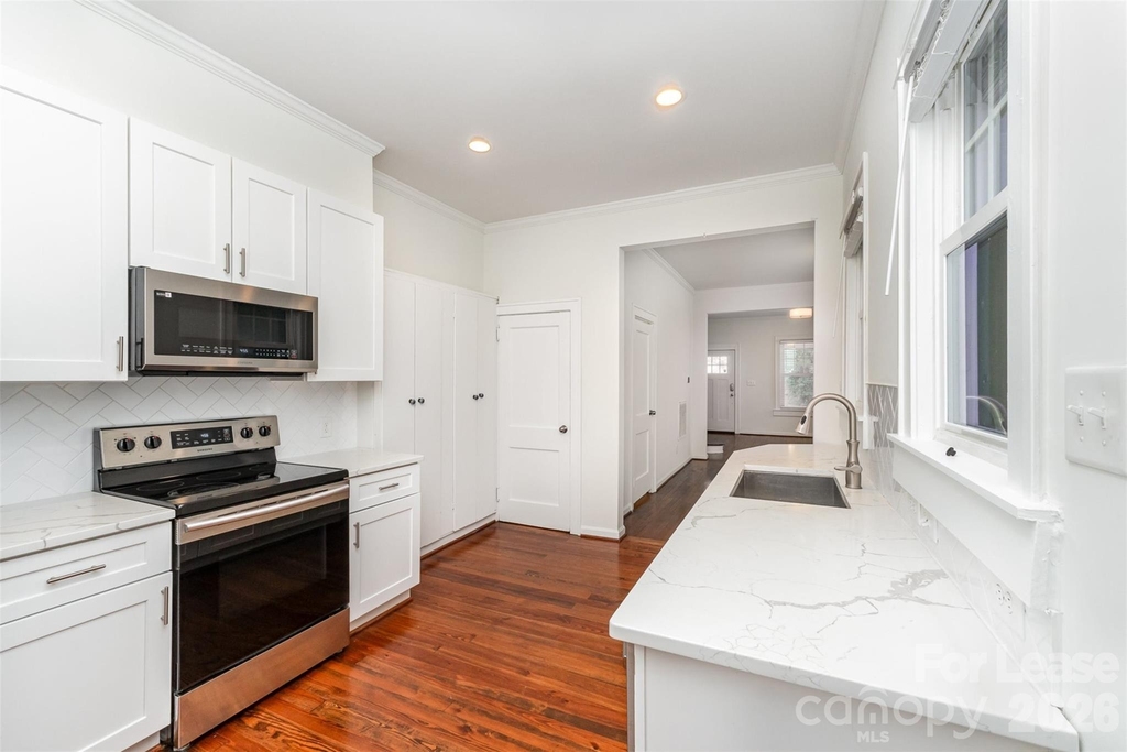 2110 Dartmouth Place - Photo 9