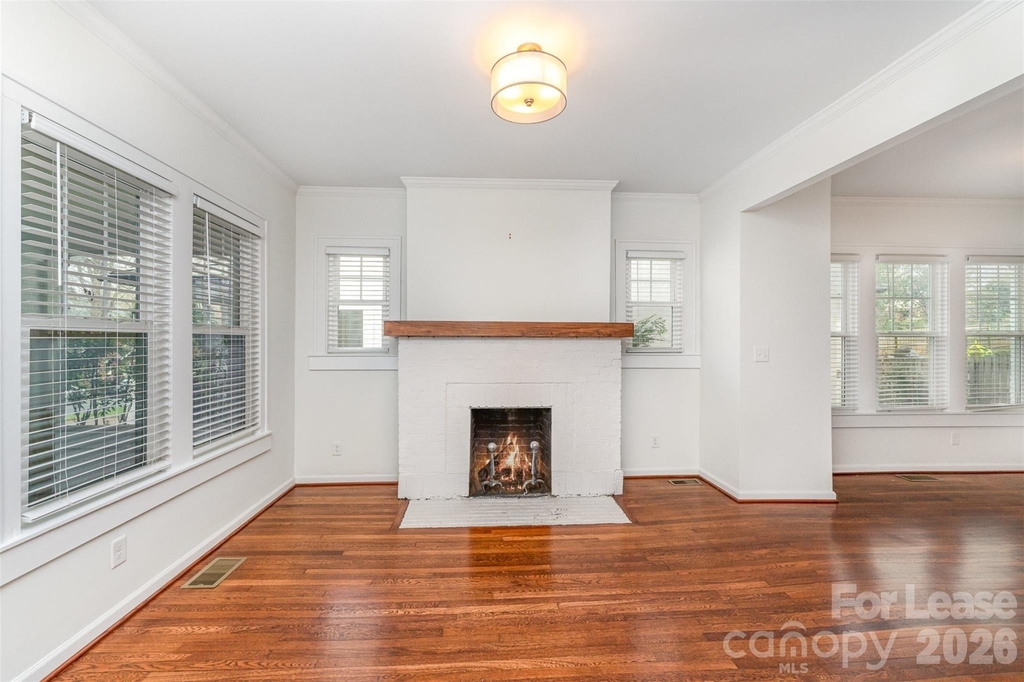 2110 Dartmouth Place - Photo 3