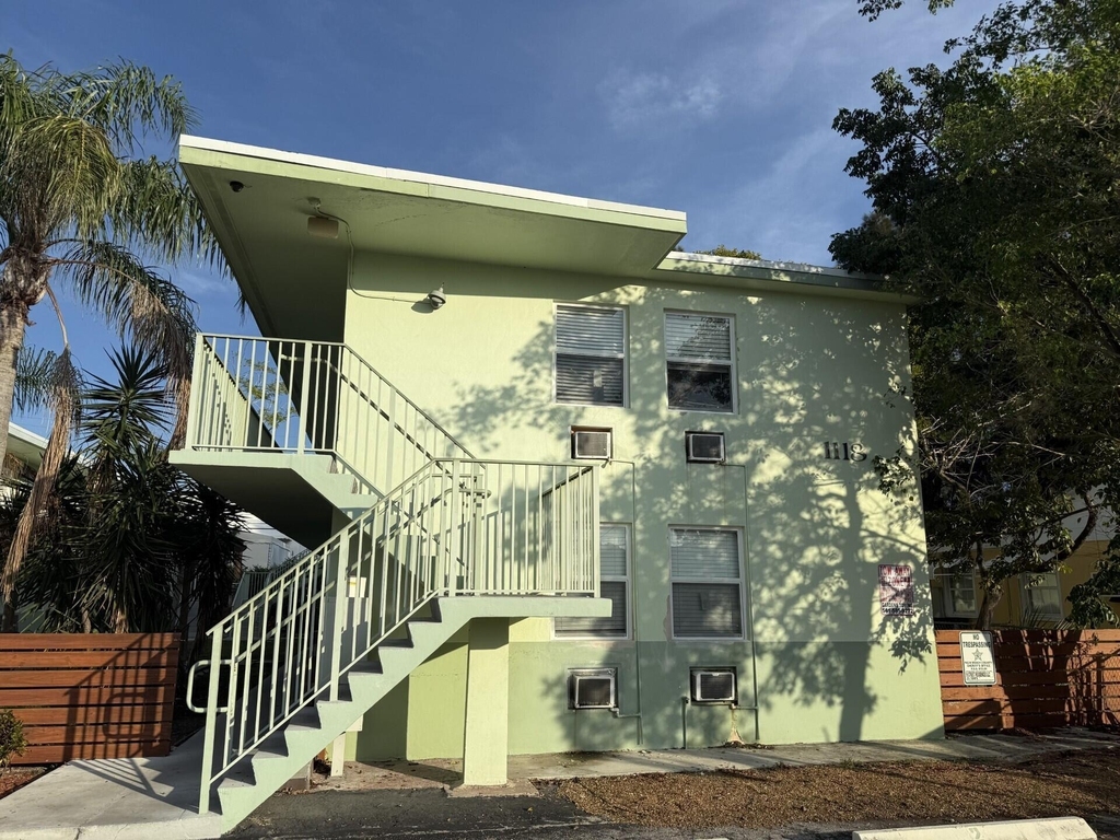 1118 N H Street - Photo 8