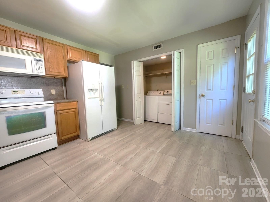 3317 Windsor Drive - Photo 6