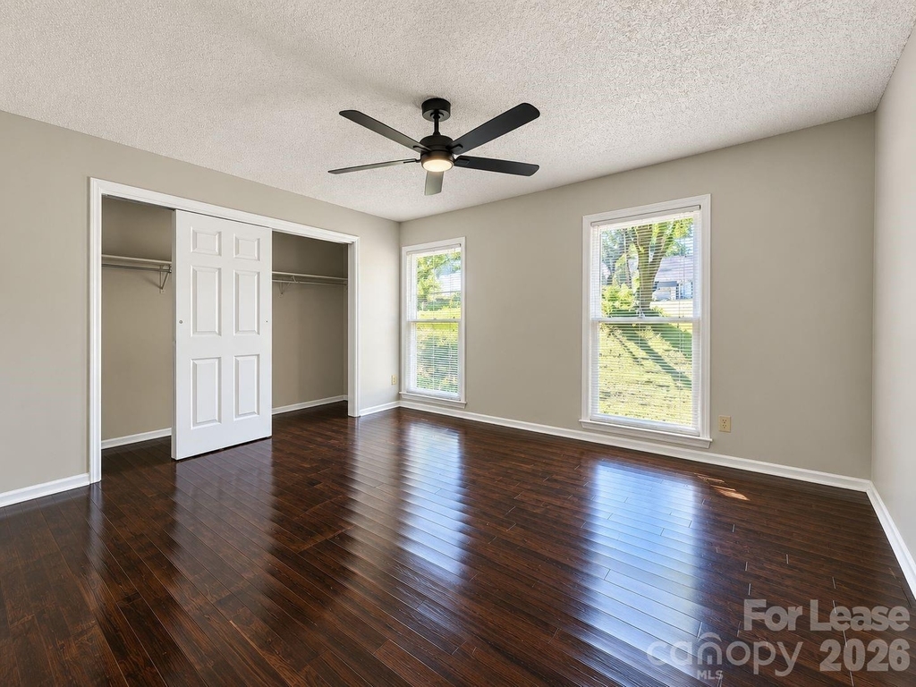 3317 Windsor Drive - Photo 6