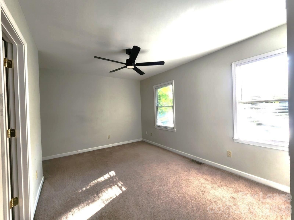 3317 Windsor Drive - Photo 15