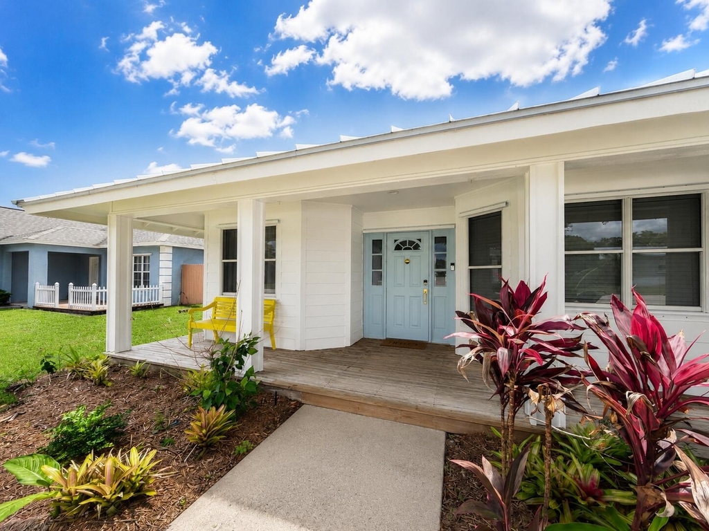 341 Suwanee Avenue - Photo 3