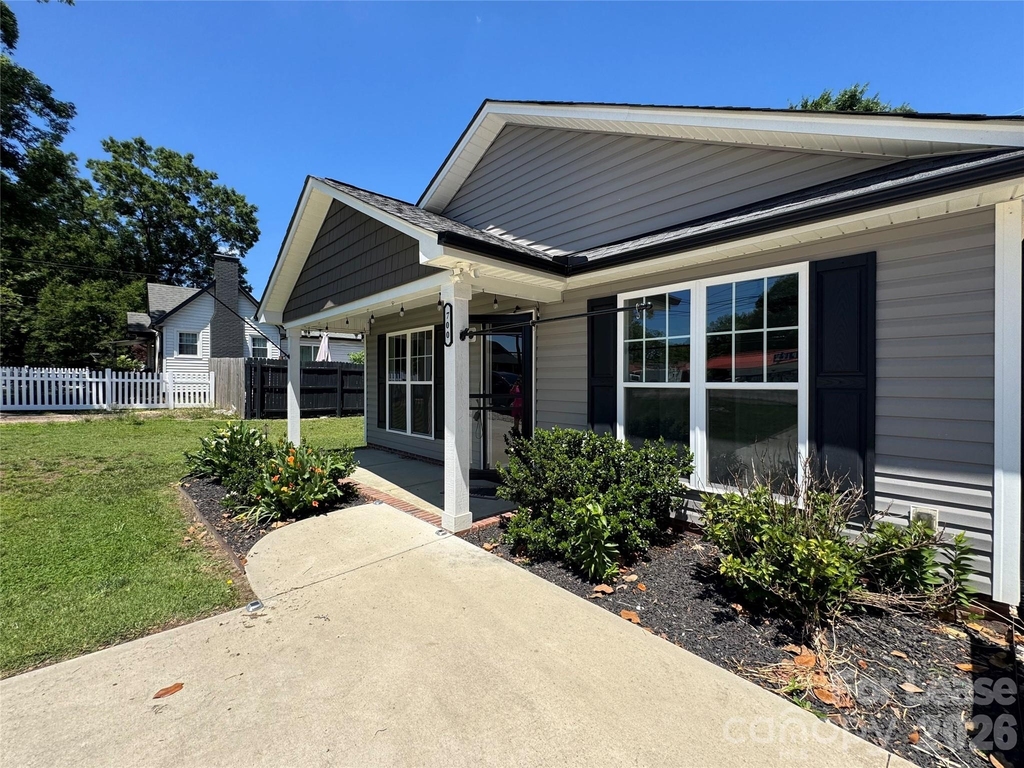 700 Wright Avenue - Photo 1