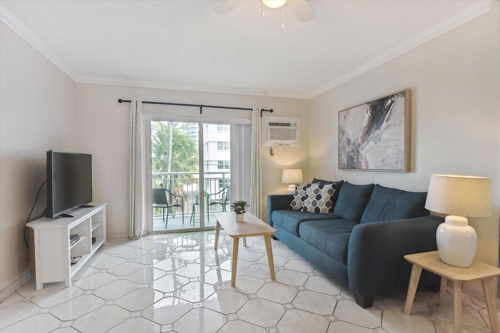 720 Orton Avenue - Photo 4