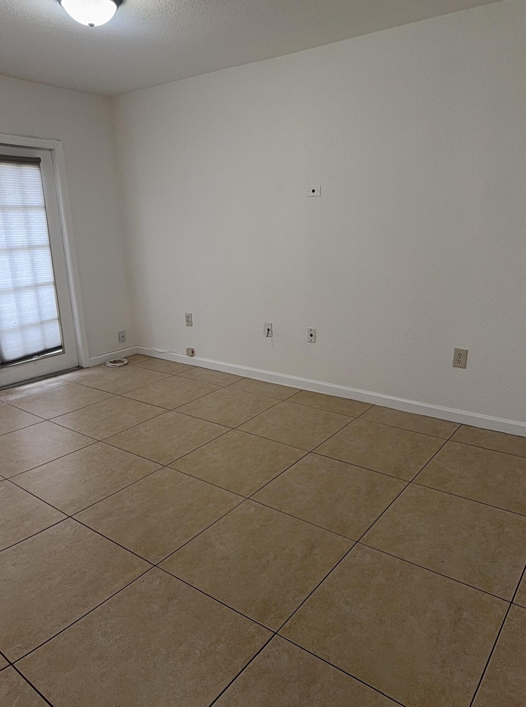 11543 Nw 44th Street - Photo 2