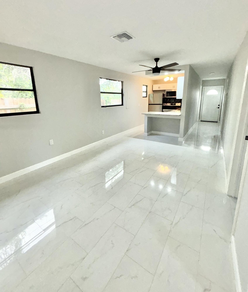 801 Central Avenue - Photo 2