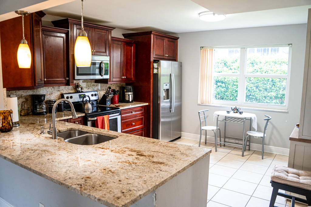 55 Se 14th Street - Photo 2