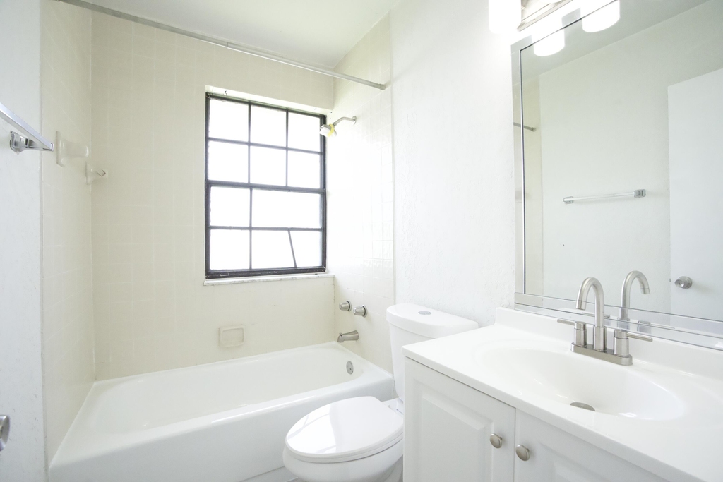 2646 Riverside Drive - Photo 14