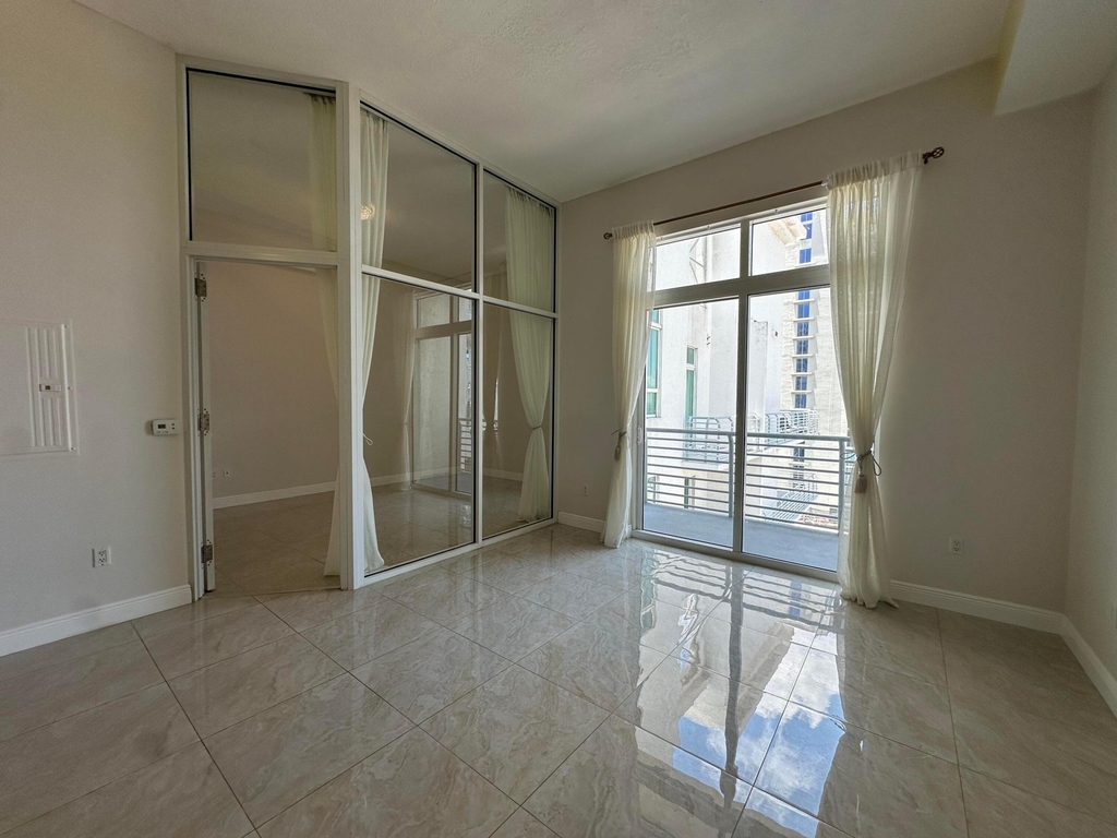 234 Ne 3rd Street - Photo 2