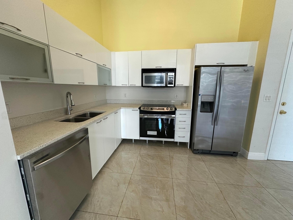234 Ne 3rd Street - Photo 4
