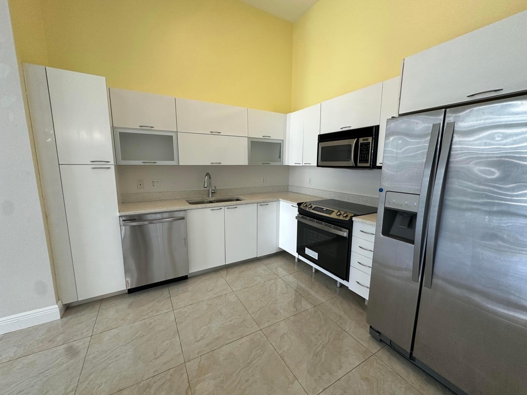234 Ne 3rd Street - Photo 5