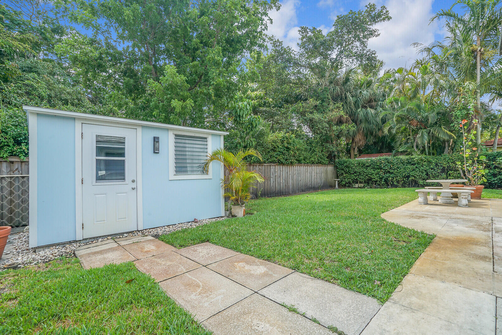3410 Poinsettia Avenue - Photo 15