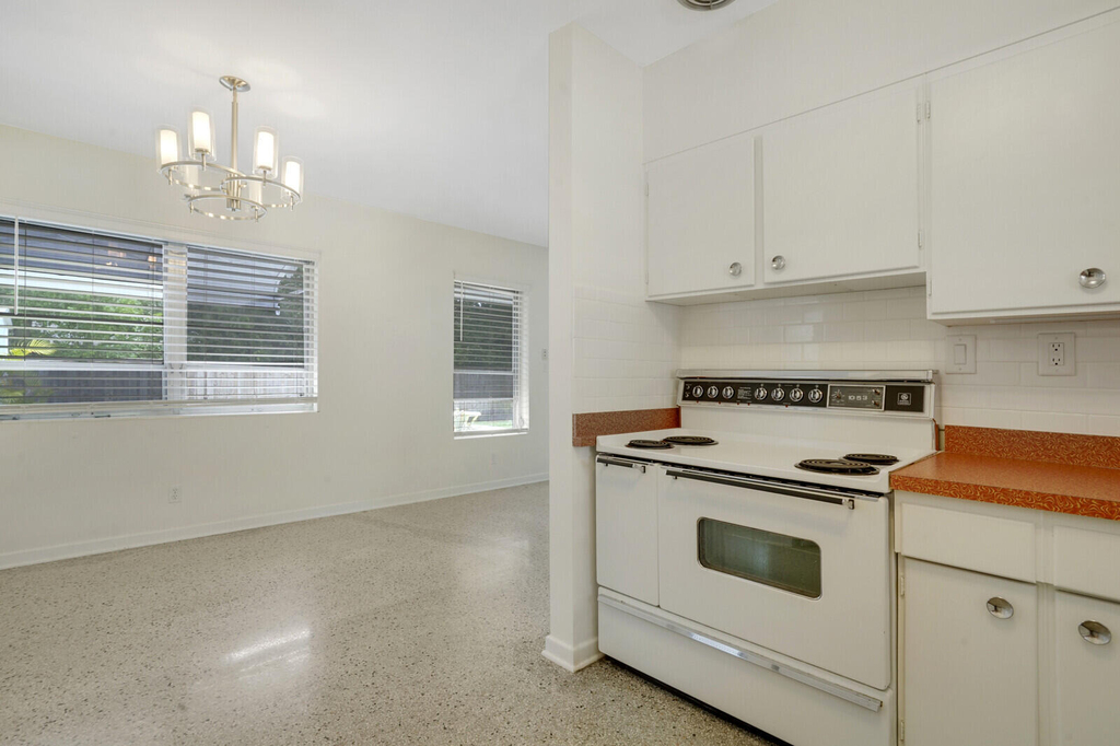 3410 Poinsettia Avenue - Photo 8