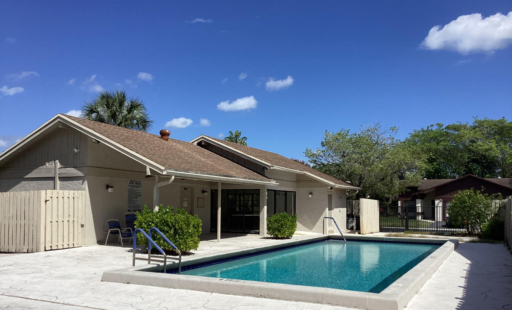 8895 Old Pine Road - Photo 39