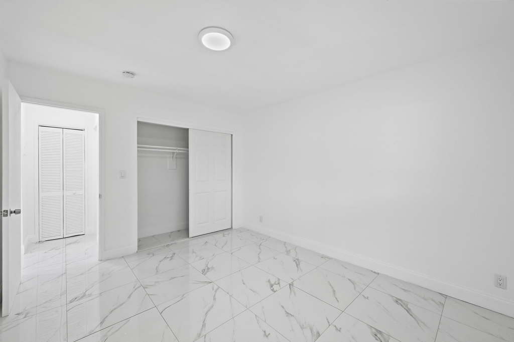 2308 Nw 3rd Avenue - Photo 7