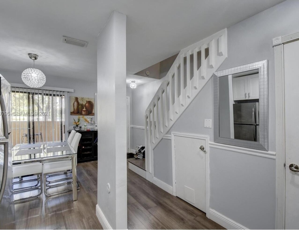 9270 Nw 40th Street - Photo 11