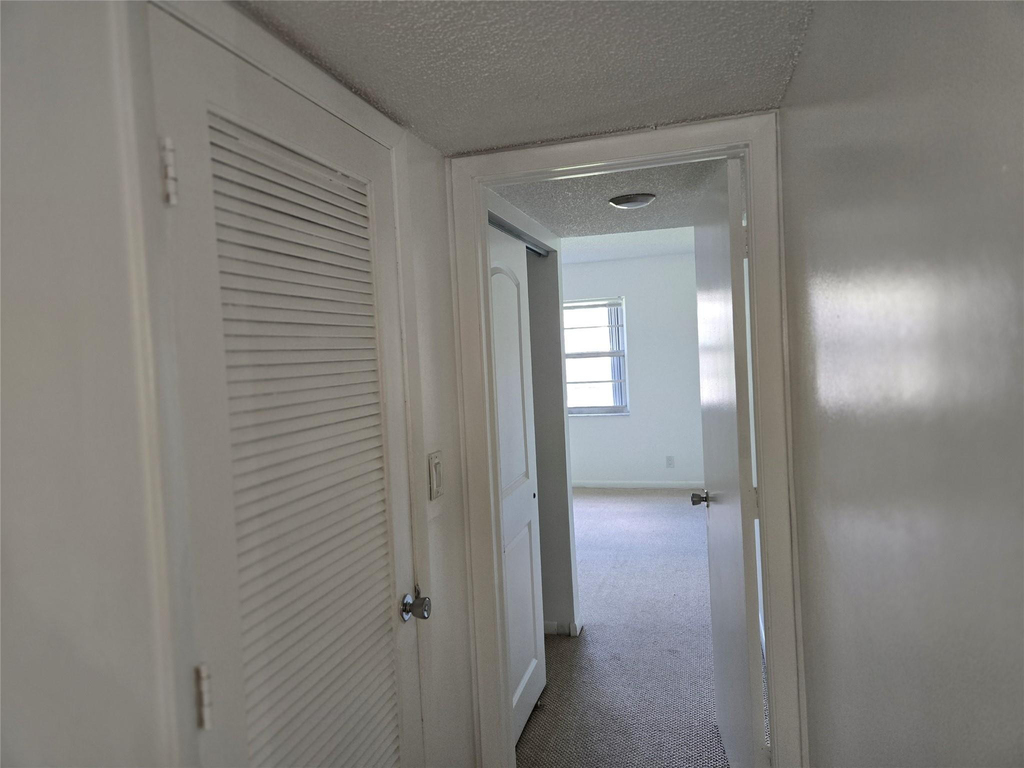 1100 Nw 87th Avenue - Photo 15