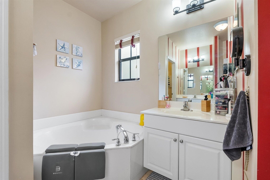 4755 Cypress Street - Photo 16