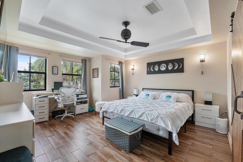 4755 Cypress Street - Photo 11
