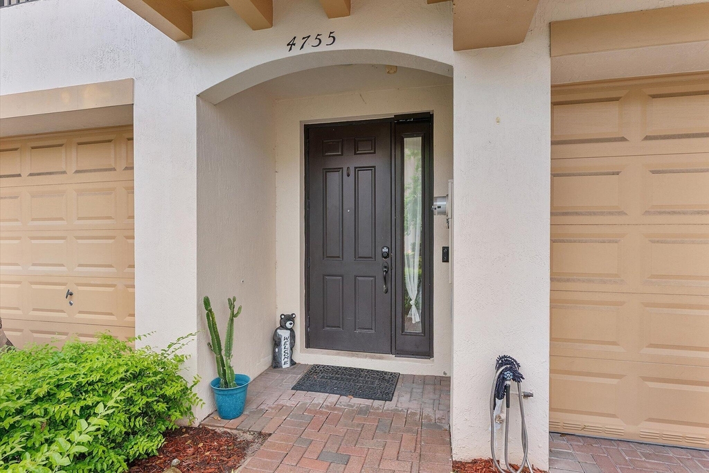 4755 Cypress Street - Photo 1