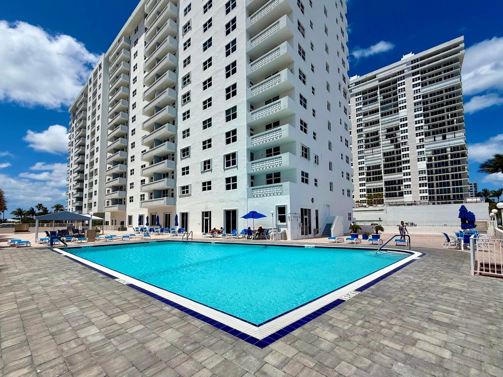 4250 Galt Ocean Drive - Photo 20