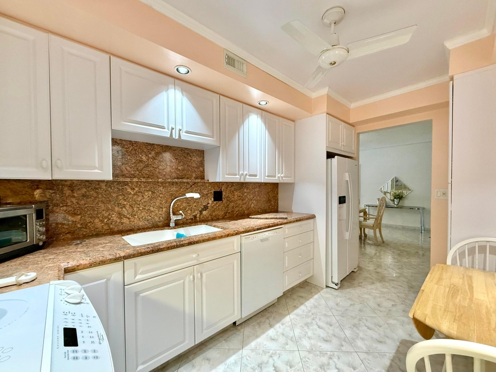 4250 Galt Ocean Drive - Photo 32