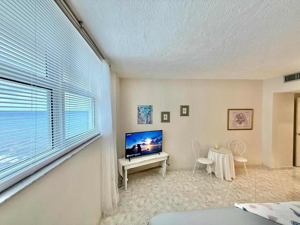 4250 Galt Ocean Drive - Photo 54