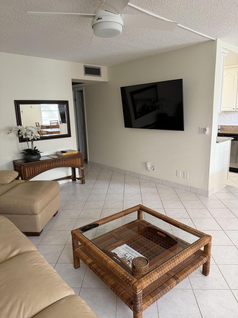 3037 Cornwall B - Photo 1