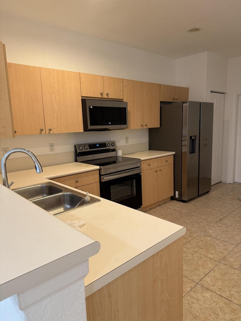3906 Cherry Lane - Photo 3